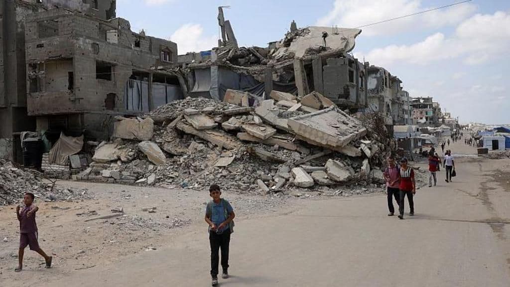 Palestinians Refuse to Evacuate Gaza City as Israeli Operations Intensify