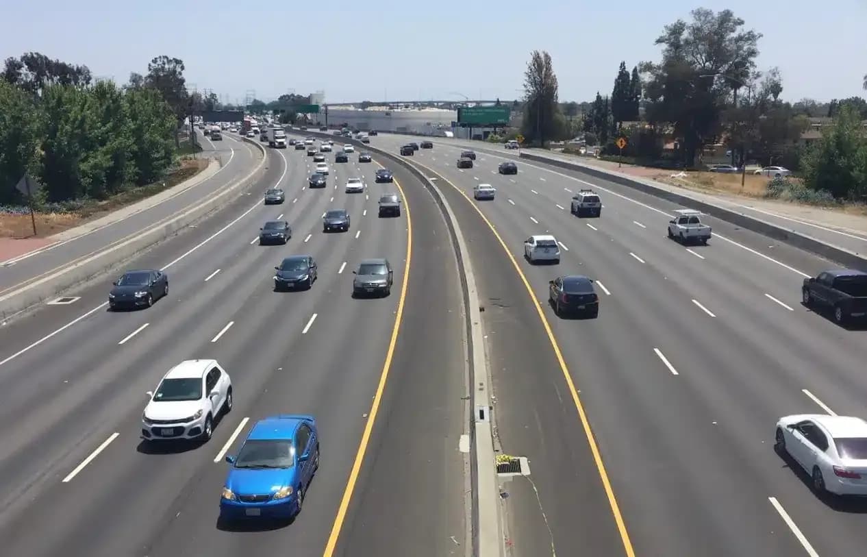How to Decide the Number of Lanes on a Road