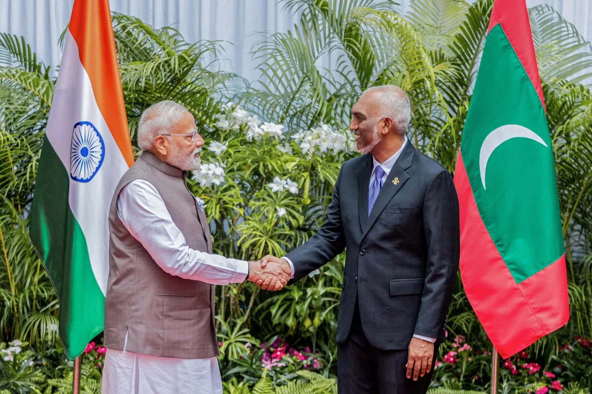 Modi Pours Billions into Maldives to Counter China’s Shadow in Indian Ocean
